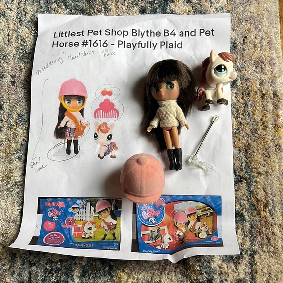 Littlest Pet Shop Toys Littlest Pet Shop Blythe Loves Blythes